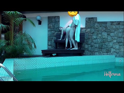 ❤️ Patron hizmetçiyi havuza davet eder ama bir sıcağa dayanamaz Anal video bizde ❌️